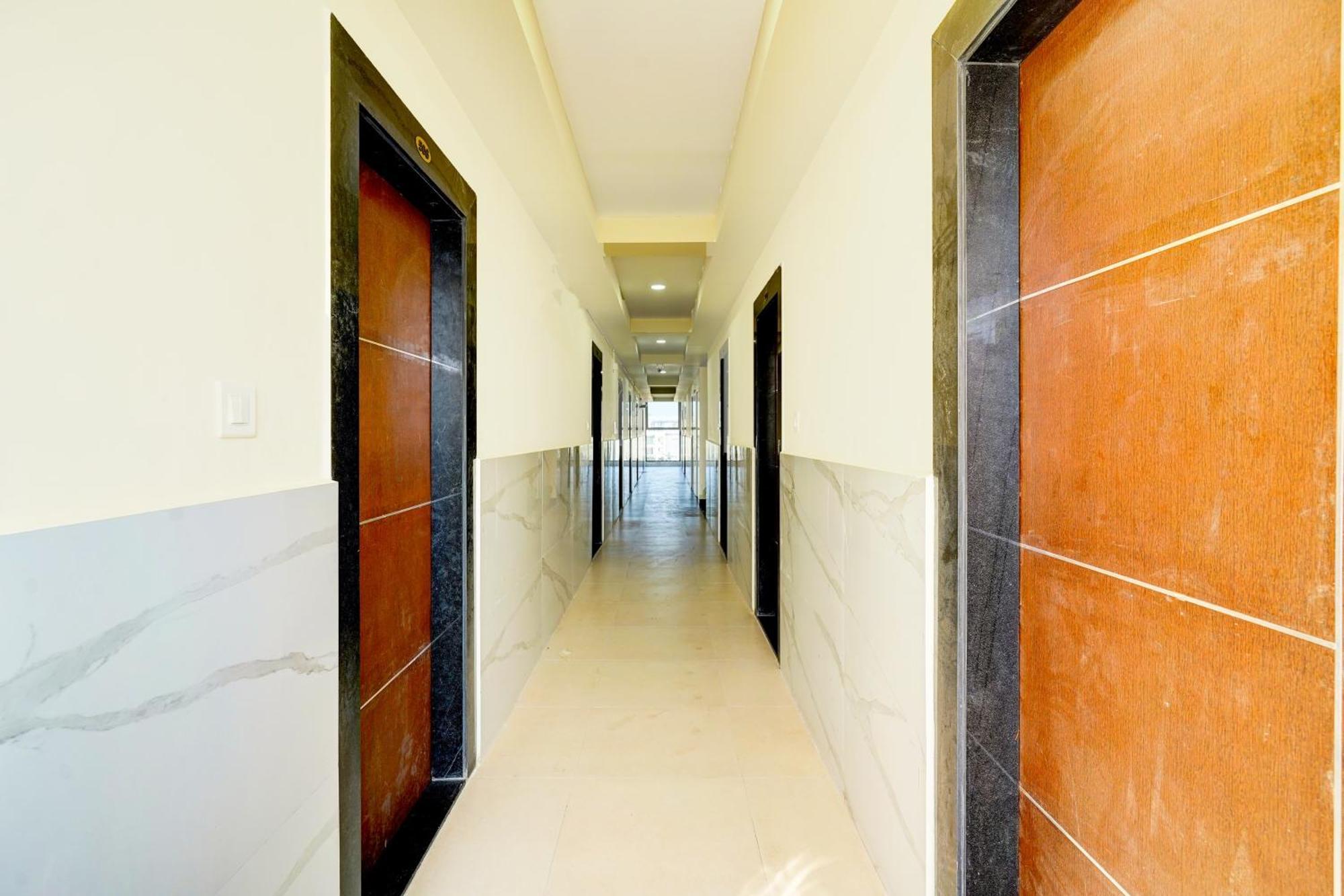 Super Hotel O Sri Vishnu Prime Opposite The Studio Salon, Kundalhalli Gate Бангалор Екстериор снимка